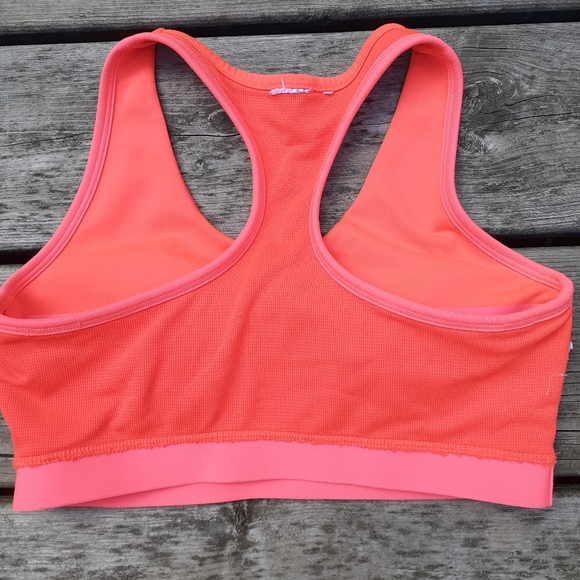 Adidas Stella McCartney sports bra size S or M - Picture 3 of 4